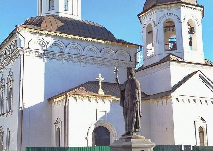 Пятницкая горка – памятник Князю Владимиру